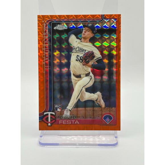 2025 Topps Chrome David Festa Rookie Orange Geometric Refractor 11/25 SP Twins - Picture 1 of 2